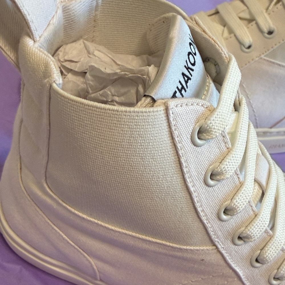 Thakoon Stylish White High-Top Sneakers - Picture 17 of 17